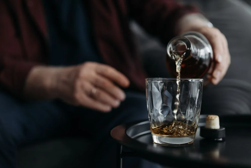 Signs of a high functioning alcoholic and alcohol use disorder